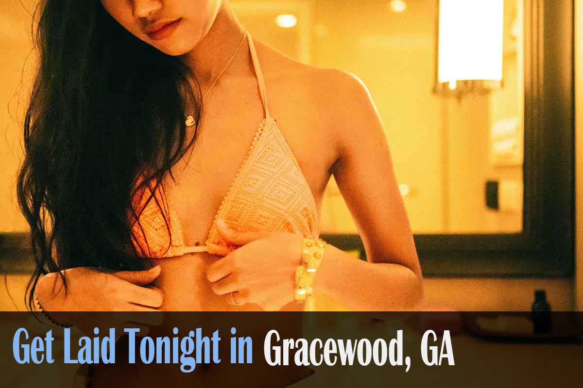 meet horny singles in Gracewood